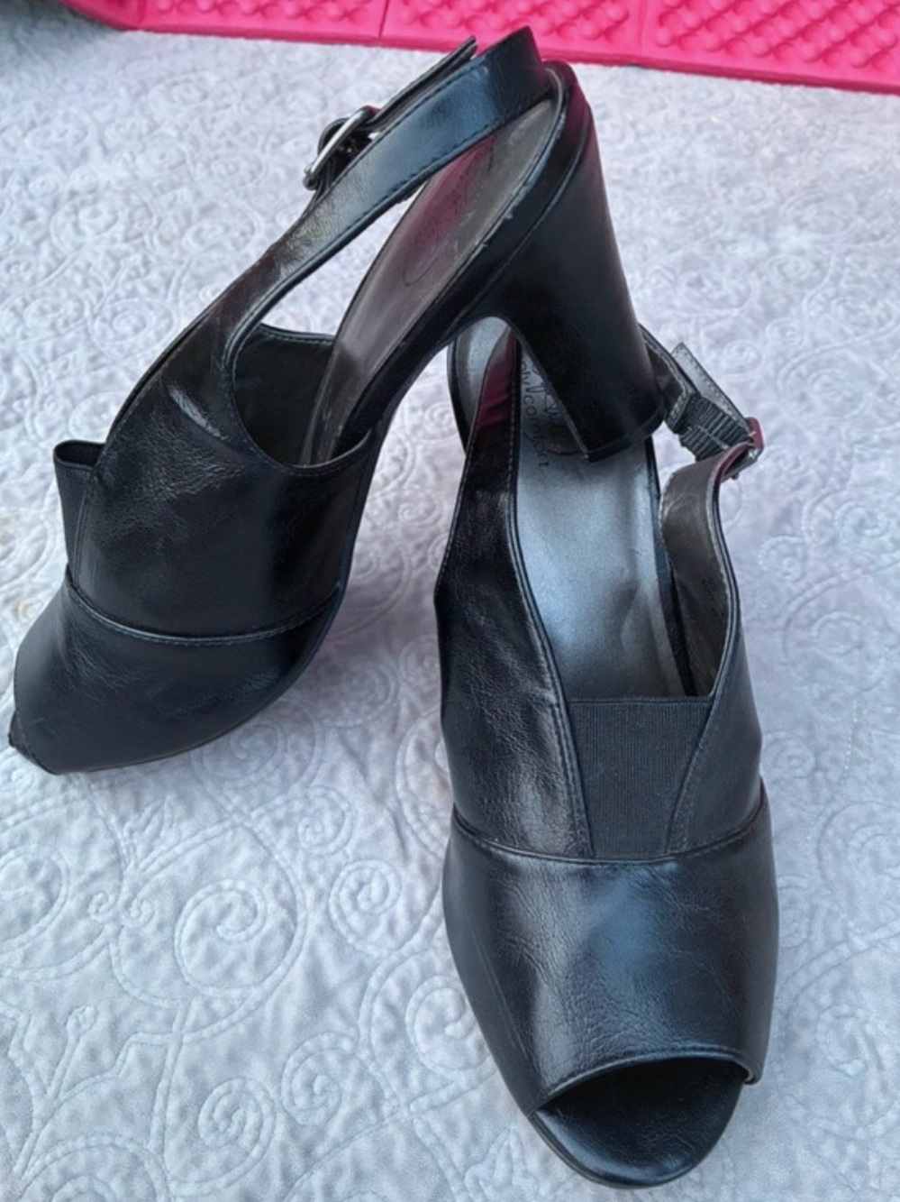 Life Stride Black Leather Peep-Toe Slingback Heels